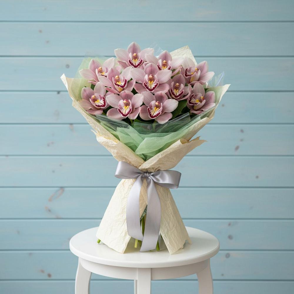 Букет цветов из: Орхидеи и Розы в Первомайском Тамбовской области