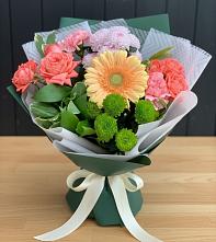 Букет цветов из:  Гвоздики, Розы, Герберы и Хризантемы #REPLACE_PRED# Первомайском Тамбовской области