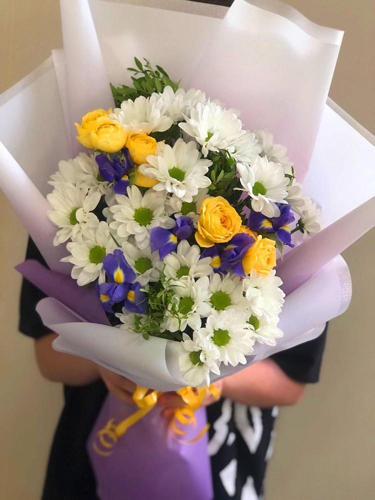 Букет цветов из: Ирисы, Хризантемы и Розы в Первомайском Тамбовской области
