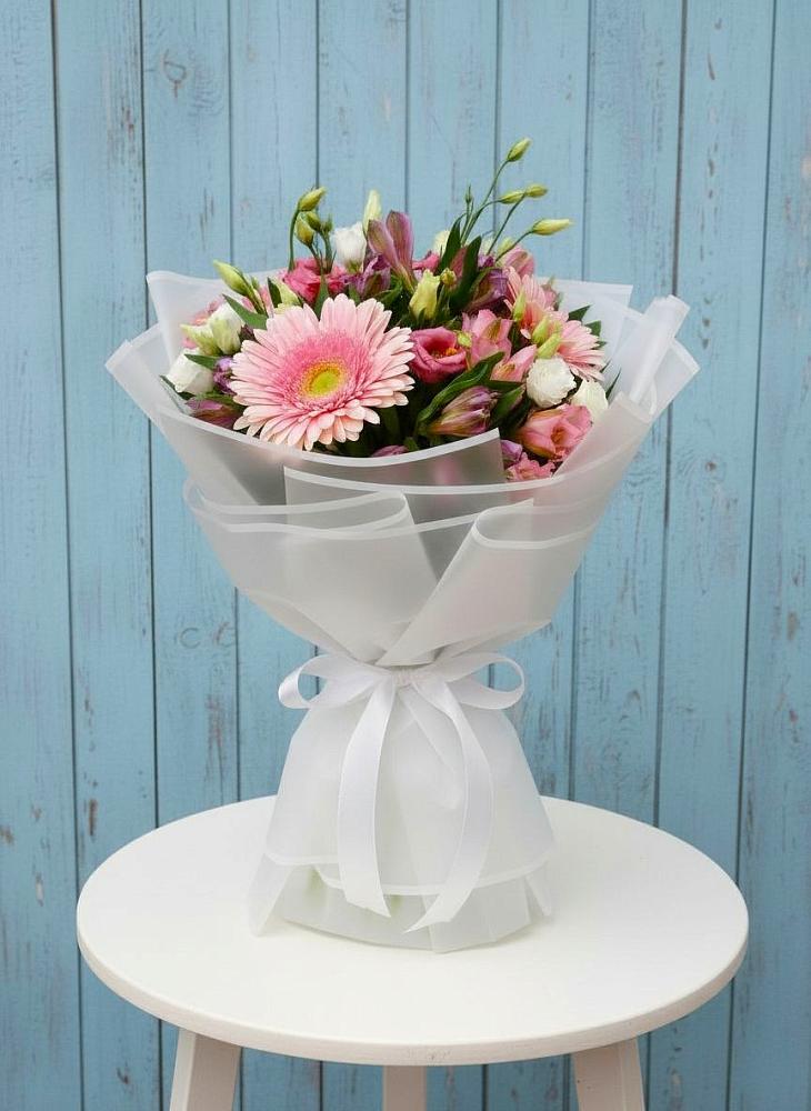 Букет цветов из: Герберы, Альстромерии и Лизиантусы в Первомайском Тамбовской области