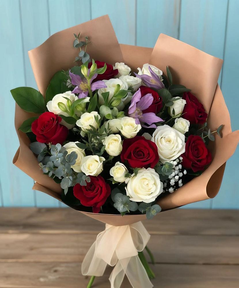 Букет цветов из: Розы и Альстромерии в Первомайском Тамбовской области